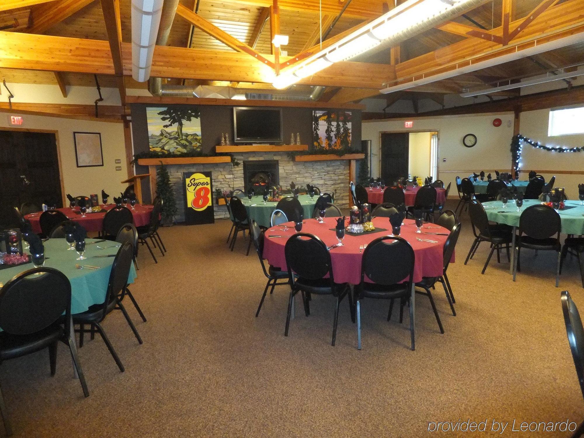 Super 8 By Wyndham Kenora Hotel Restaurant foto