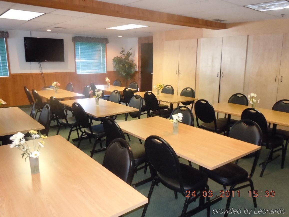 Super 8 By Wyndham Kenora Hotel Afaceri foto