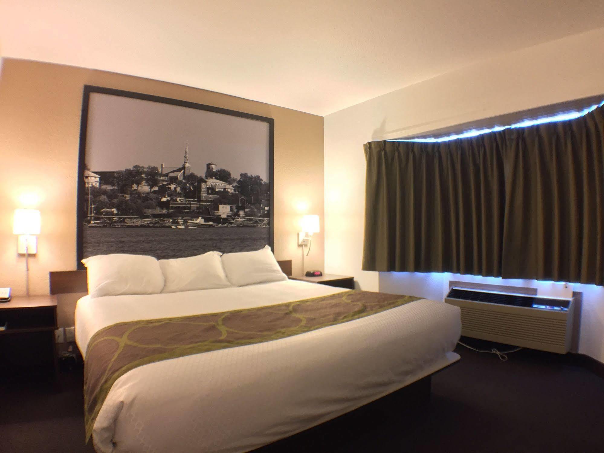 Super 8 By Wyndham Kenora Hotel Exterior foto