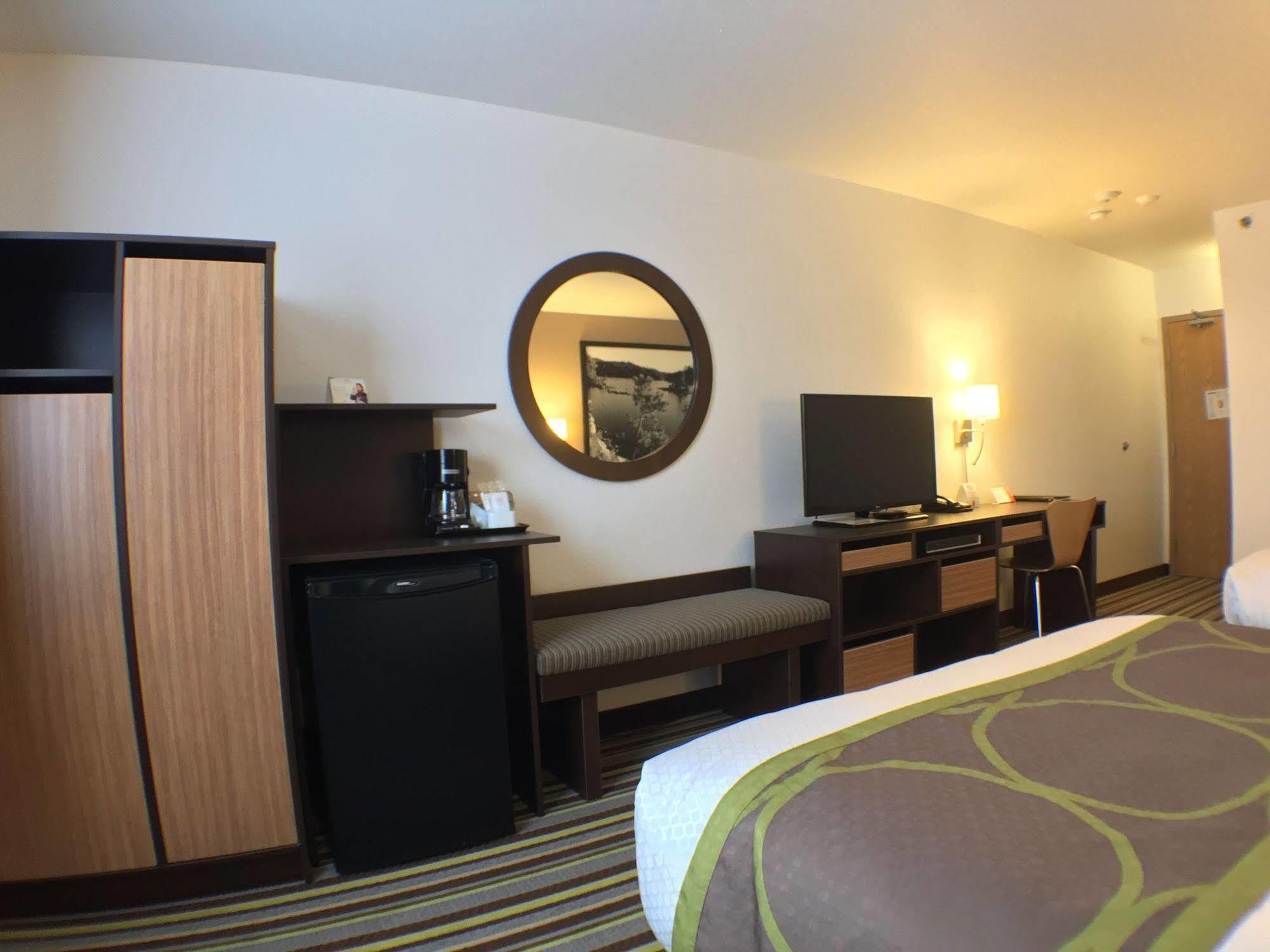 Super 8 By Wyndham Kenora Hotel Exterior foto