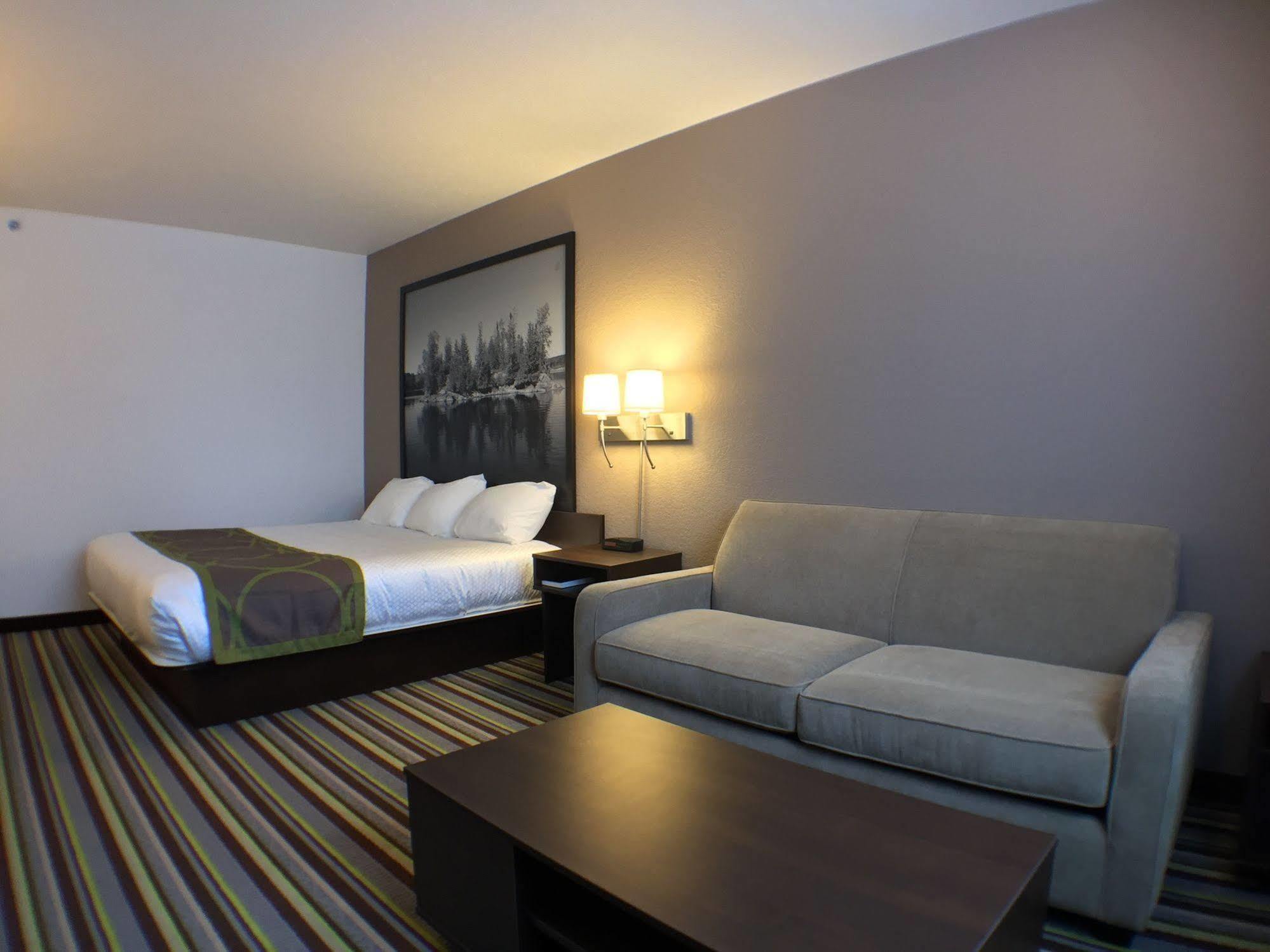 Super 8 By Wyndham Kenora Hotel Exterior foto